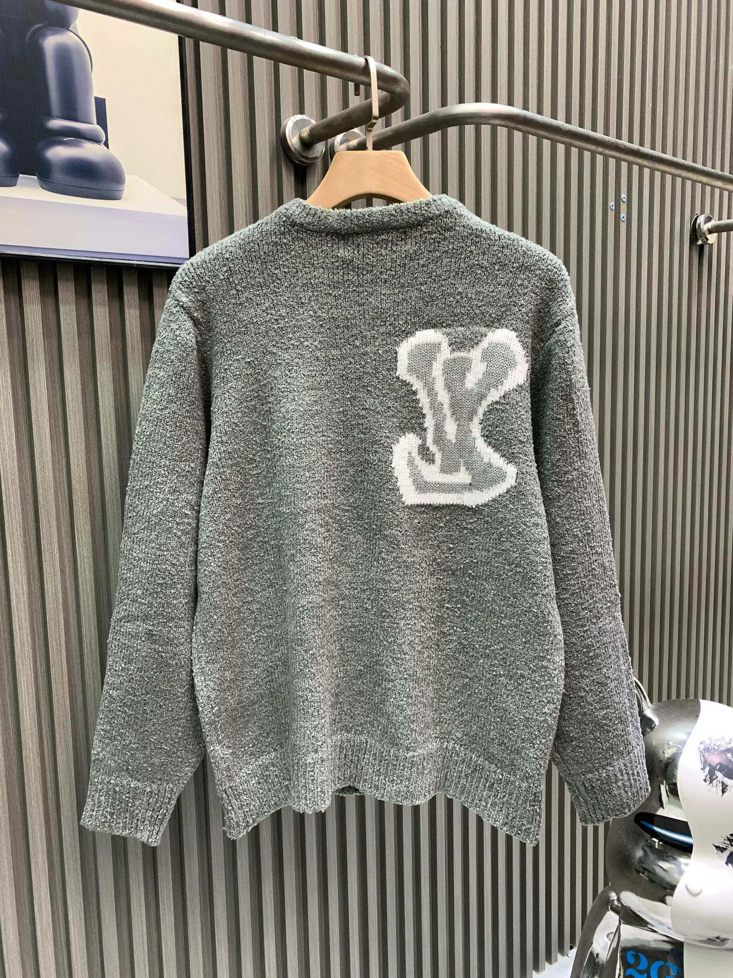 🅿️400 gray green
